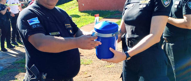 La Policía de Misiones, entregó equipos de tereré con el objetivo de mejorar las condiciones de servicio de los efectivos